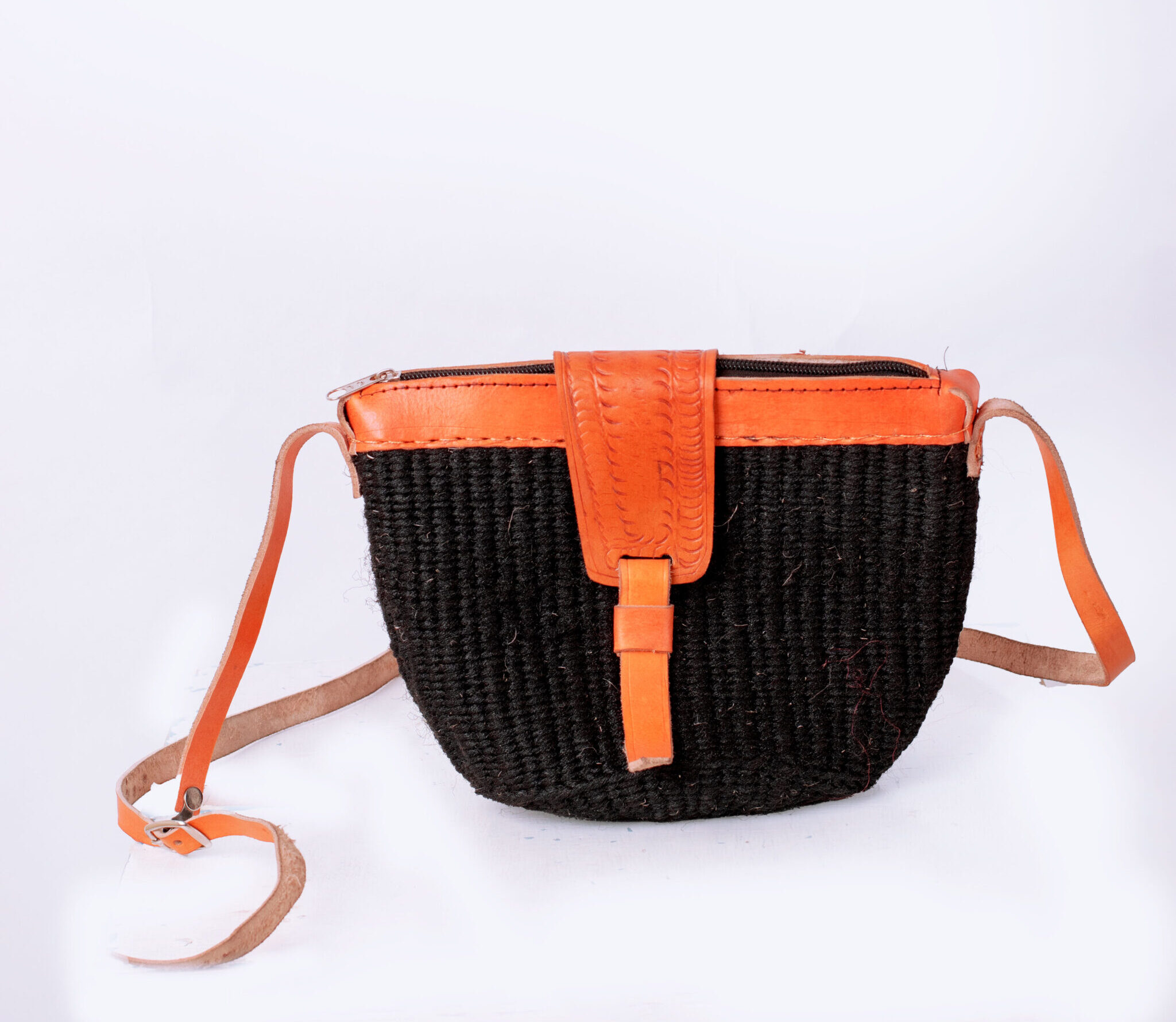 Kyondoo Handbag – Where Grace Meets Sustainability